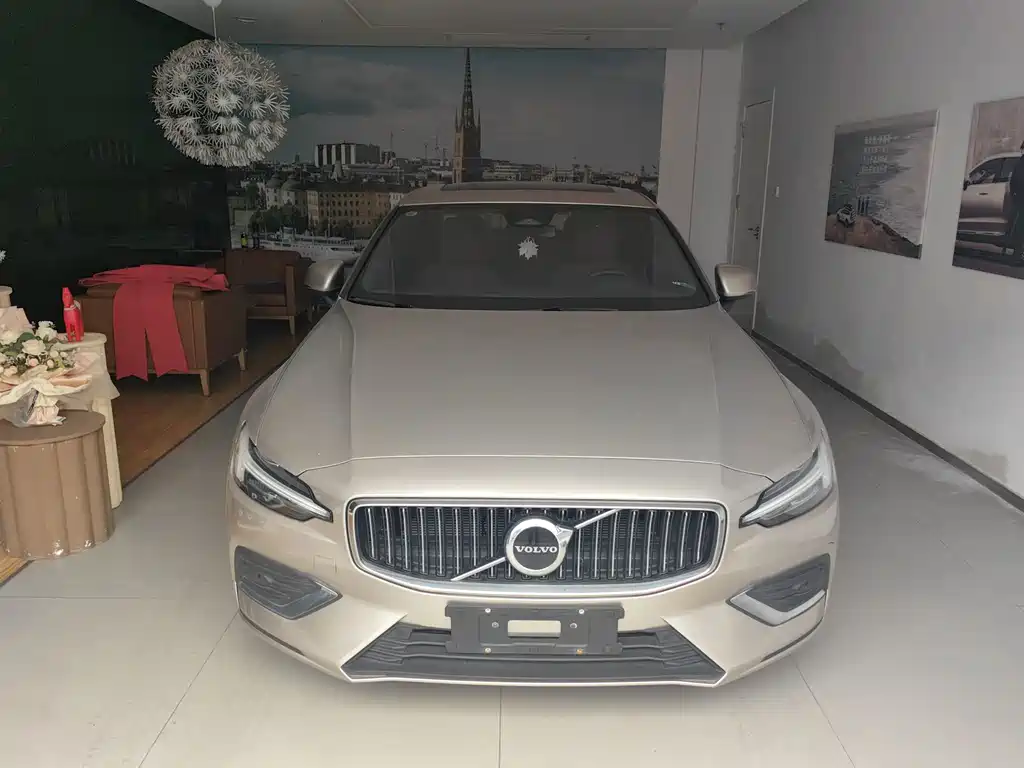 Volvo S60 — миниатюра 2