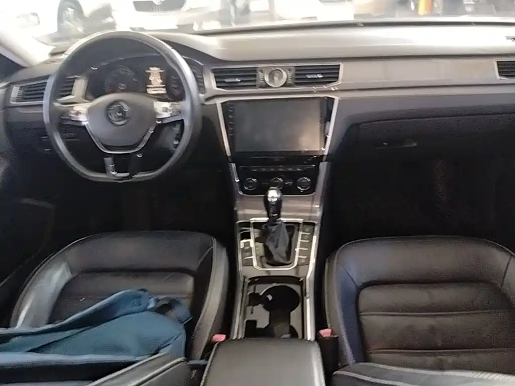 Volkswagen Passat — миниатюра 10