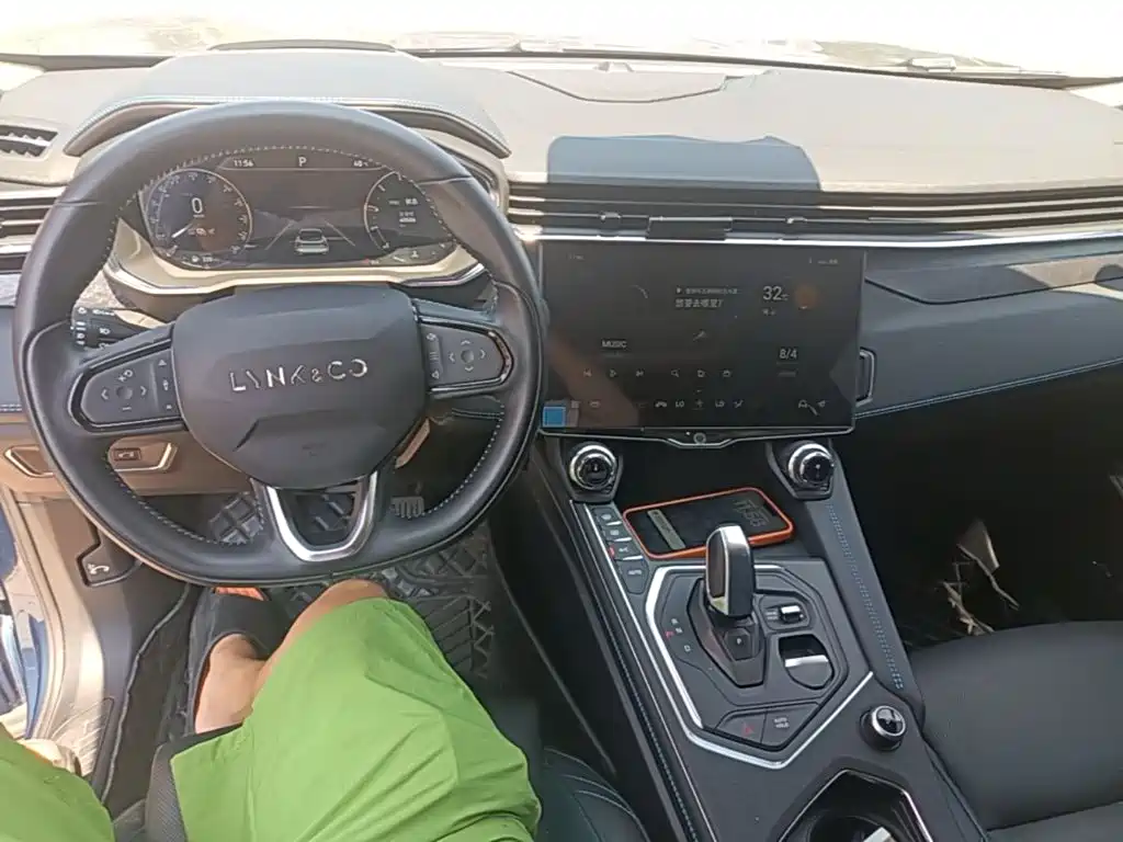 Lynk & Co 05 — миниатюра 10