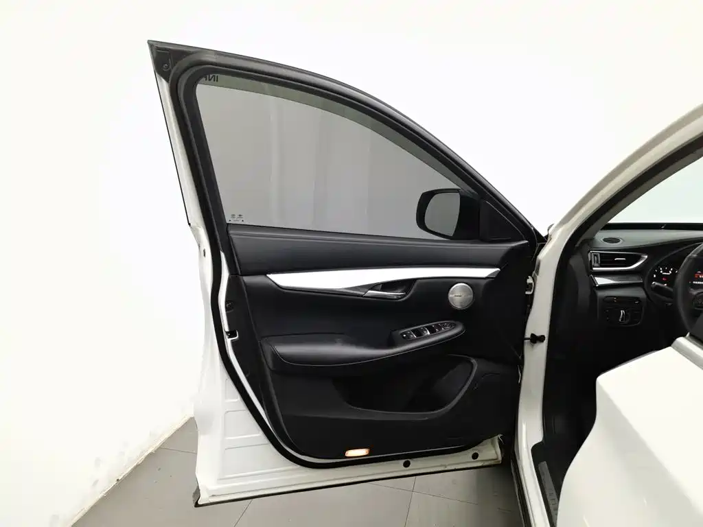 Infiniti QX50 — миниатюра 8
