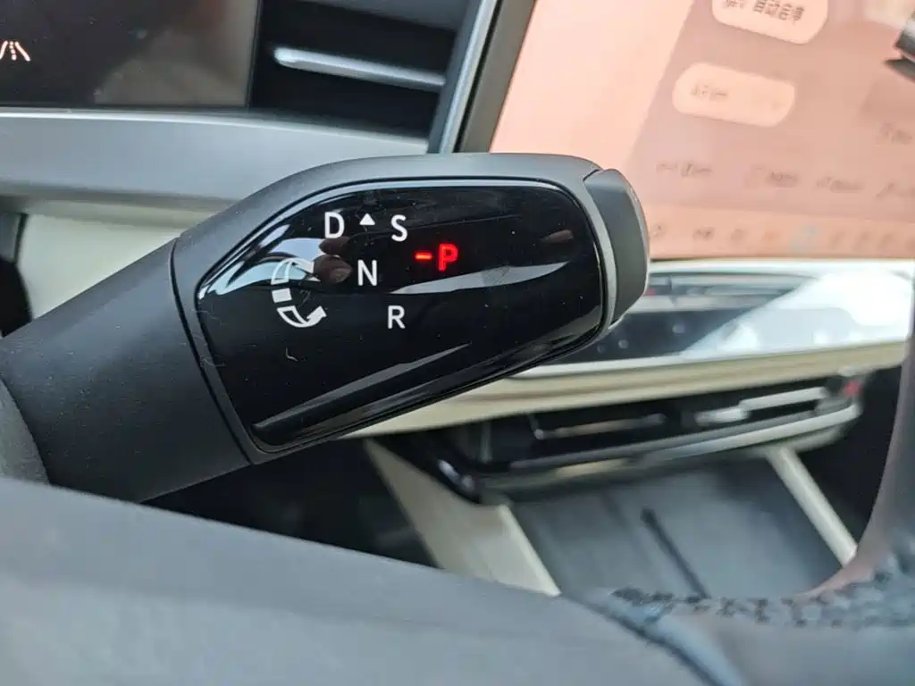Volkswagen Sagitar — миниатюра 14
