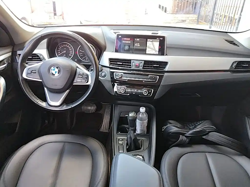 BMW X1 — миниатюра 10