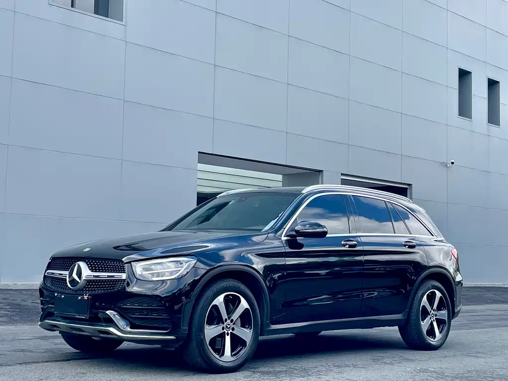 Купить Mercedes-Benz GLC