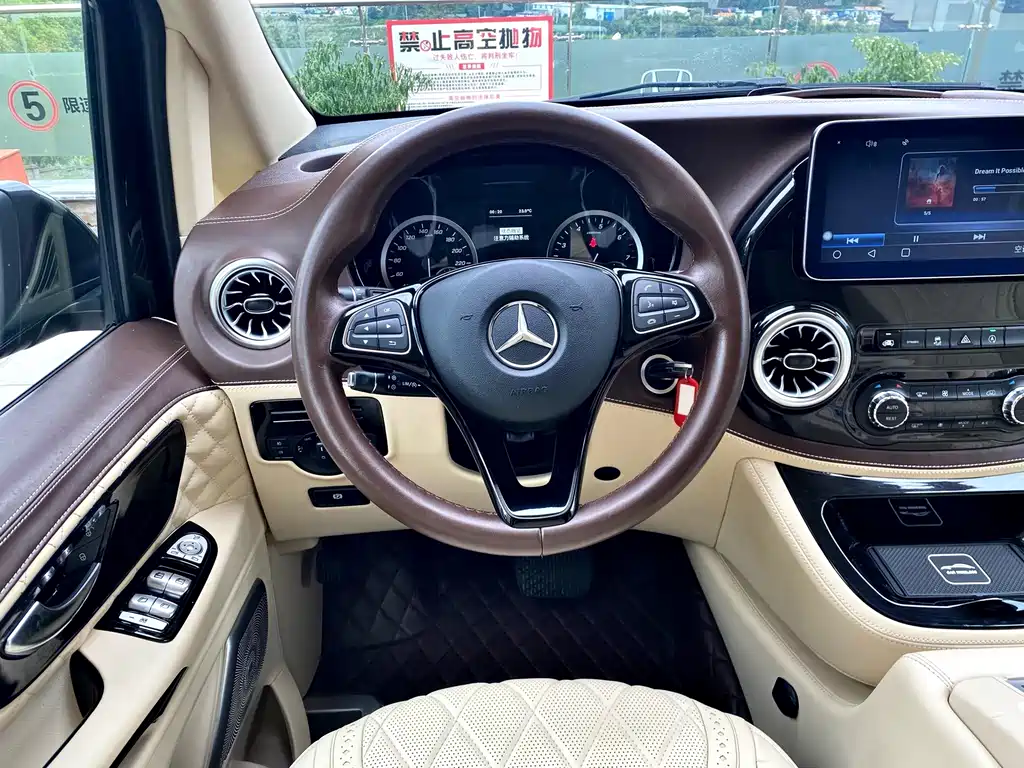 Mercedes-Benz Vito — миниатюра 11