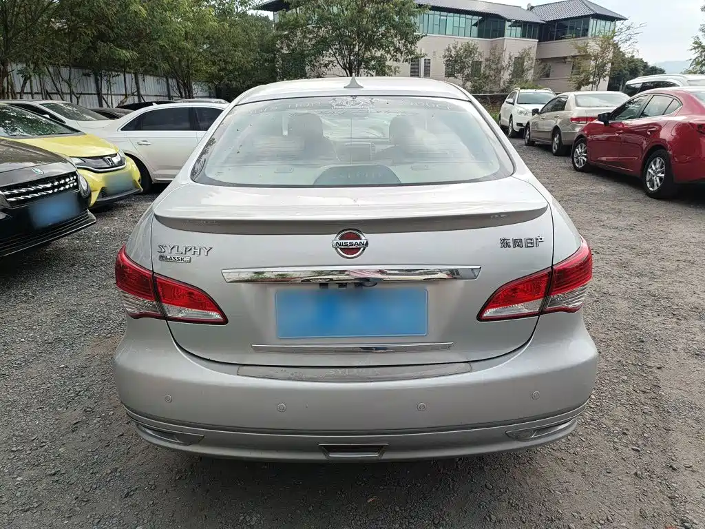 Nissan Sylphy — миниатюра 6
