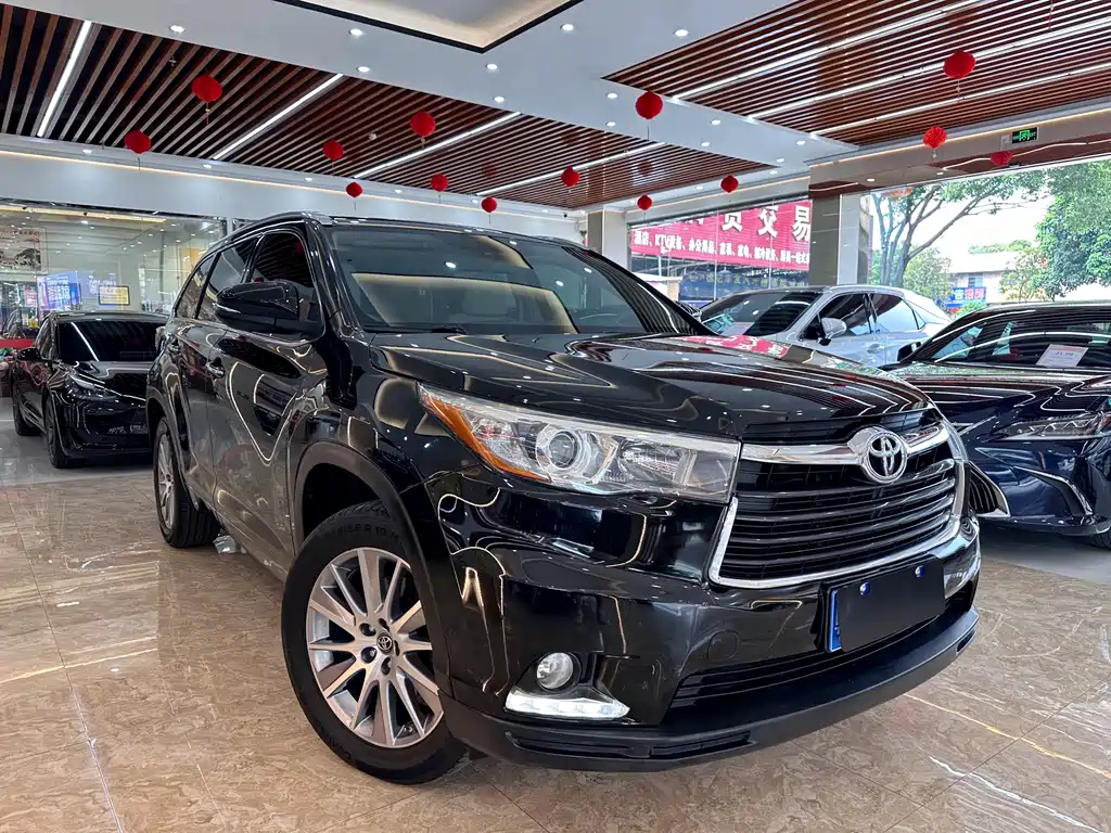 Toyota Highlander 2015 3.5L Luxury 7 мест
