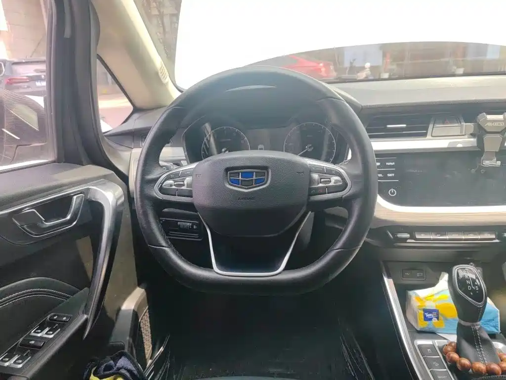 Geely Vision X3 — миниатюра 3