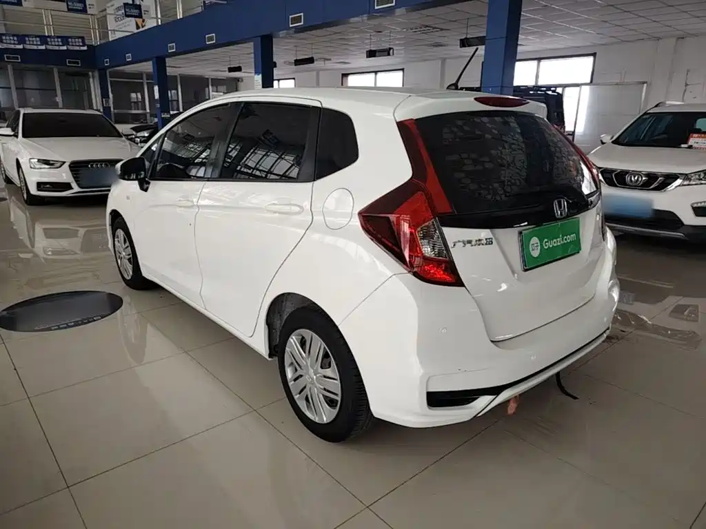 Honda Fit — миниатюра 5