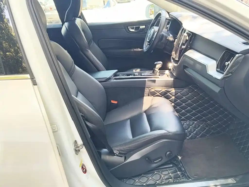 Volvo XC60 — миниатюра 25