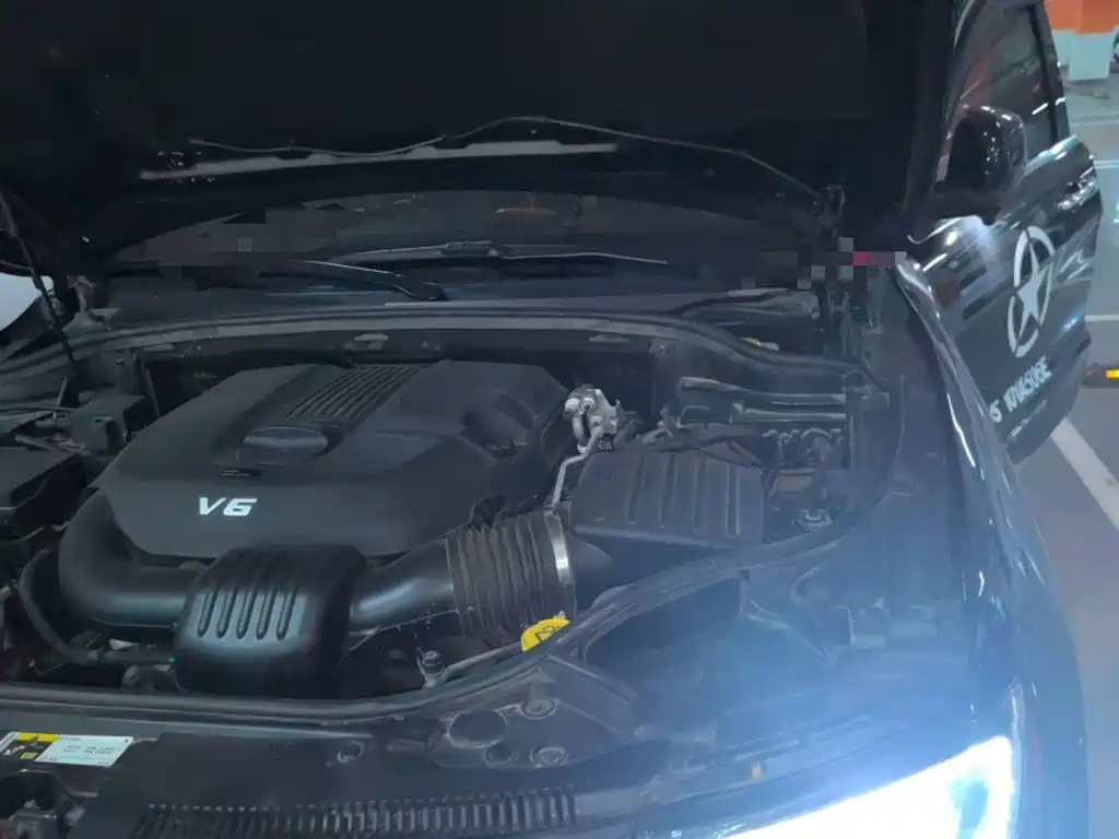 Jeep Grand Cherokee (Import) — миниатюра 21