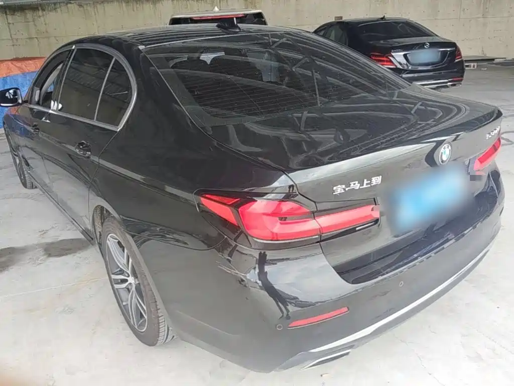 BMW 5 Series — миниатюра 5