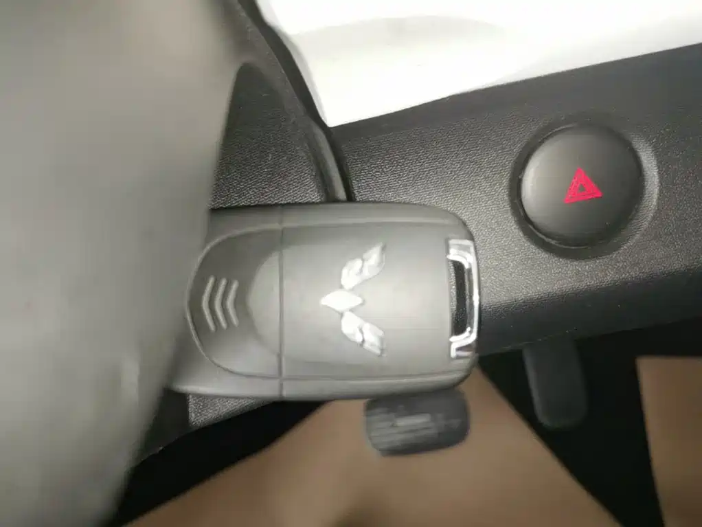 Wuling MINIEV — миниатюра 9