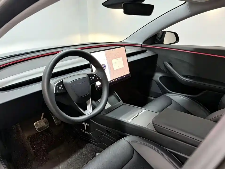 Tesla Model 3 — миниатюра 4