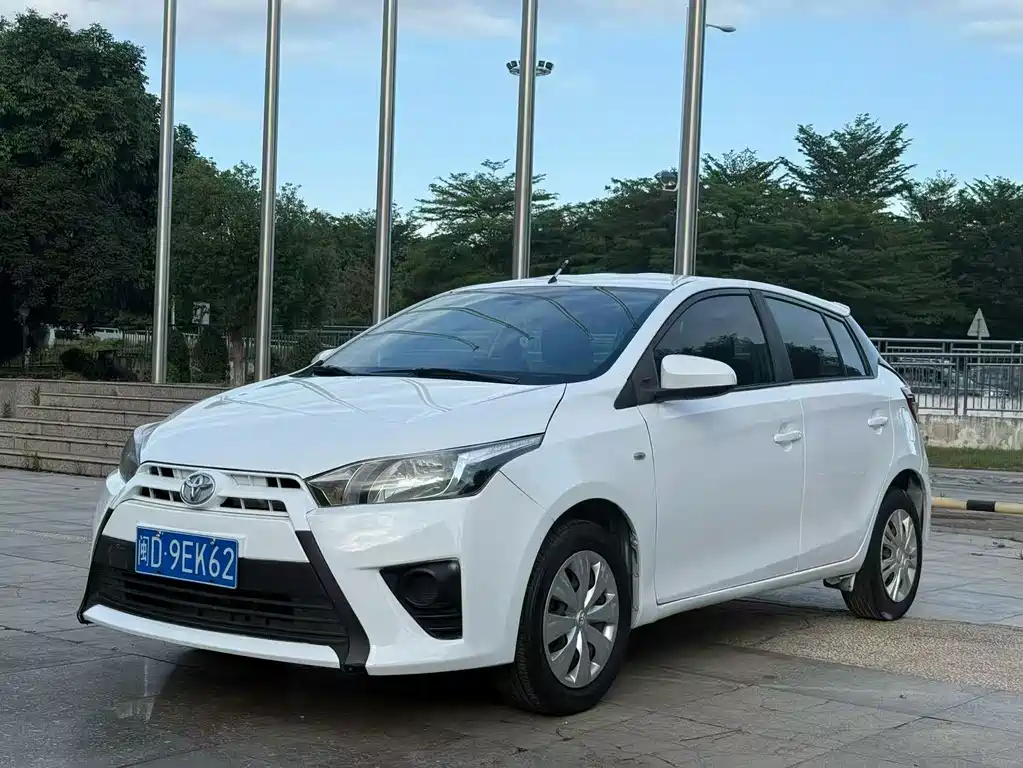 Купить Toyota Yaris L