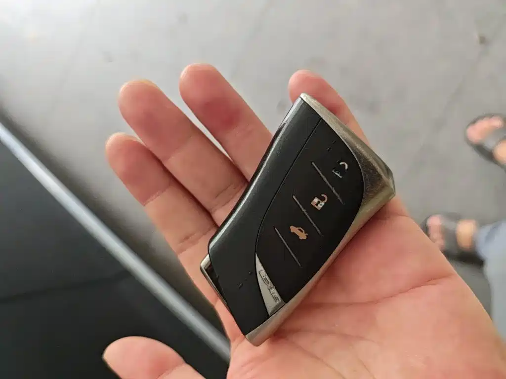 Lexus LS — миниатюра 12