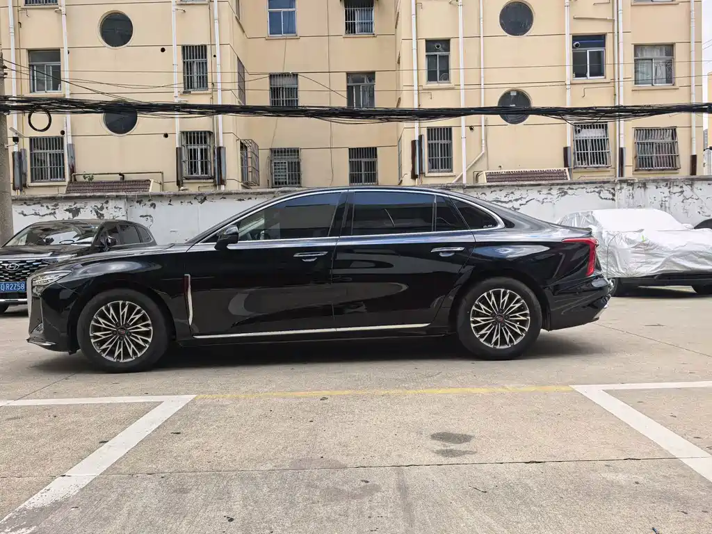 Hongqi Hongqi H5 — миниатюра 8