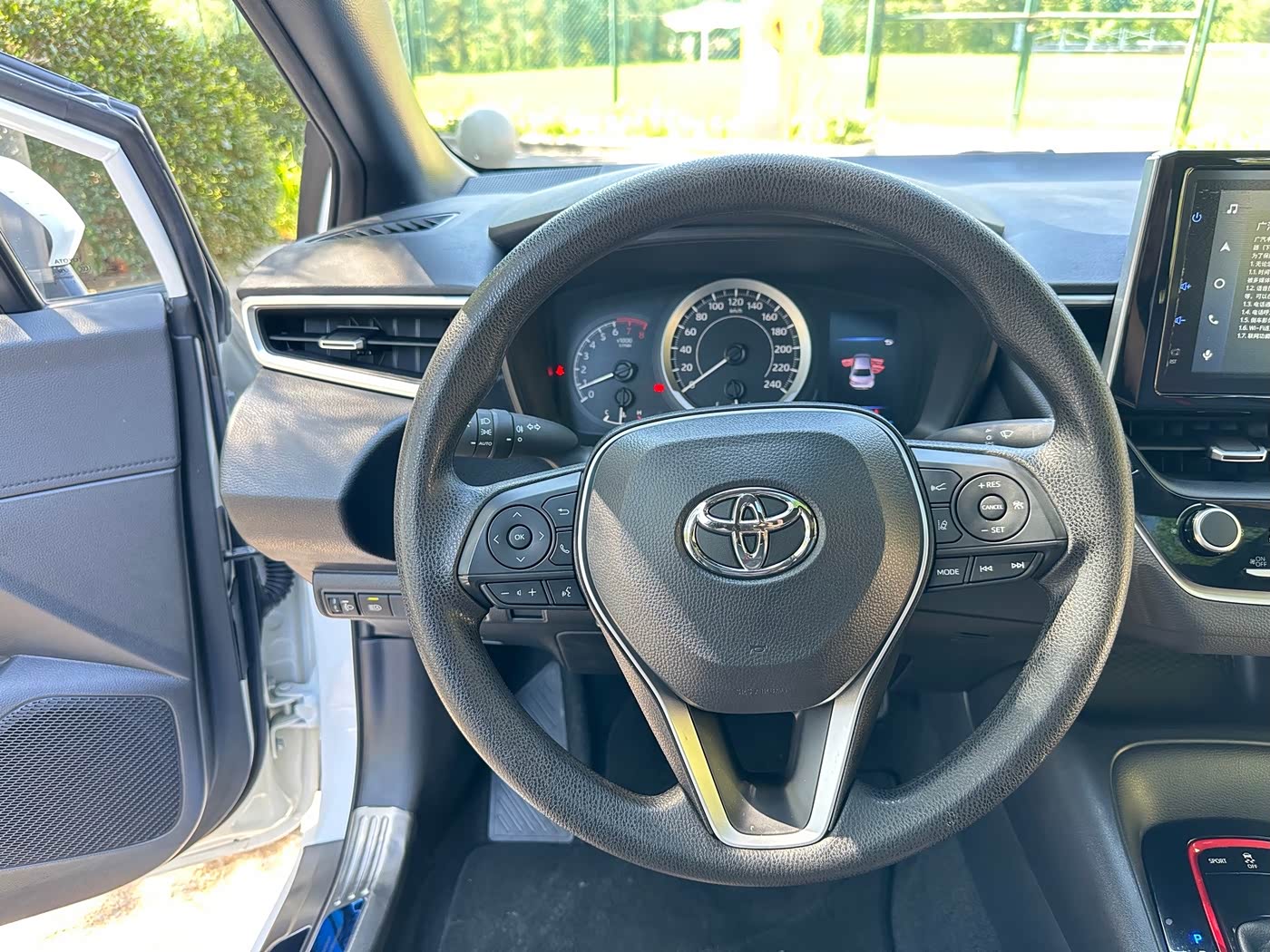 Toyota Levin 1.2 л 2023 г. Белый, пробег 27000 км