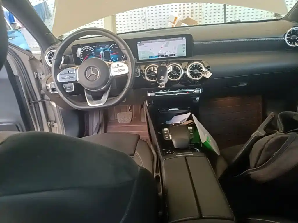 Mercedes-Benz A-Class — миниатюра 10