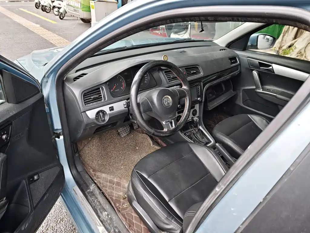Volkswagen Lavida — миниатюра 8