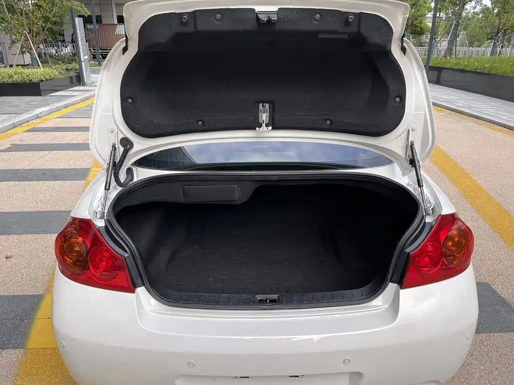 Infiniti G — миниатюра 18