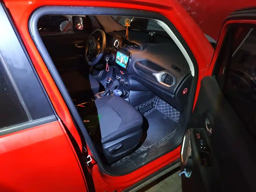 Jeep Renegade — миниатюра 19
