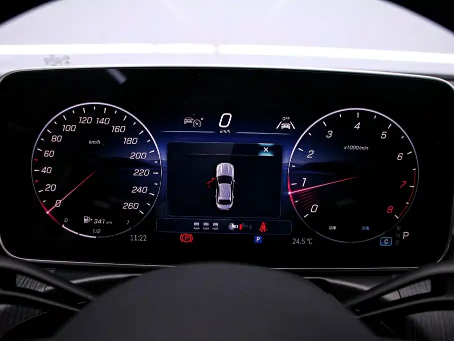 Mercedes-Benz C-Class — миниатюра 6