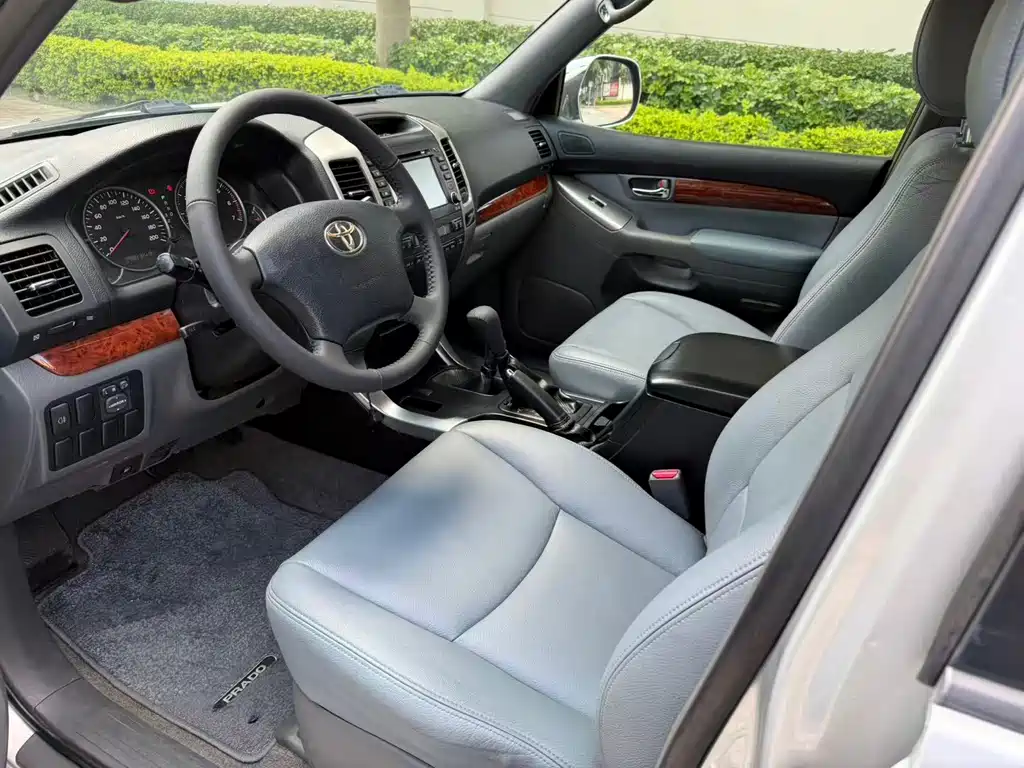Toyota Prado (Import) — миниатюра 8