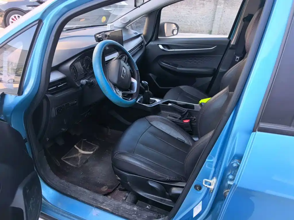 Geely Vision X3 — миниатюра 15