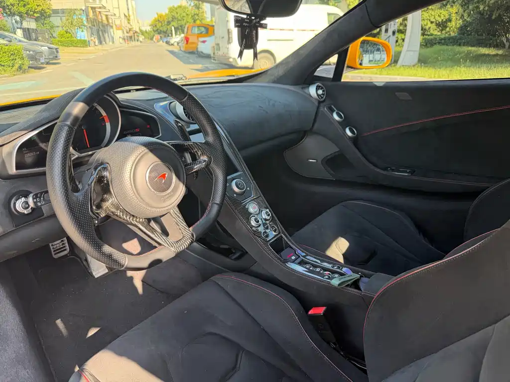 McLaren 650S — миниатюра 10