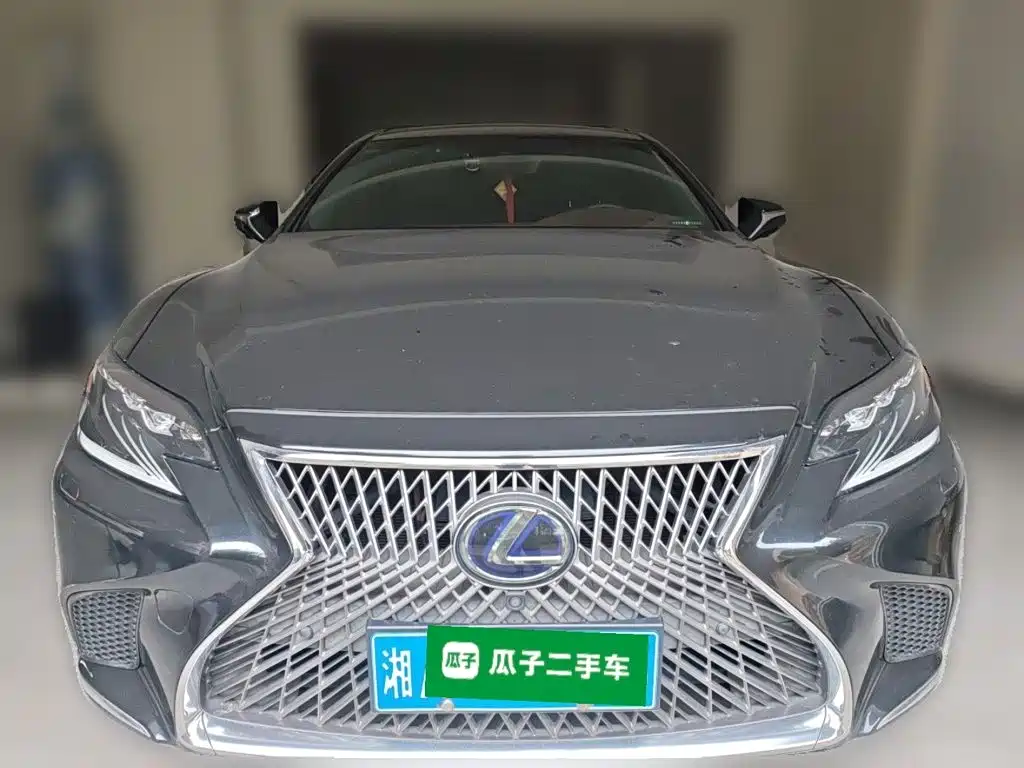 Lexus LS — миниатюра 23