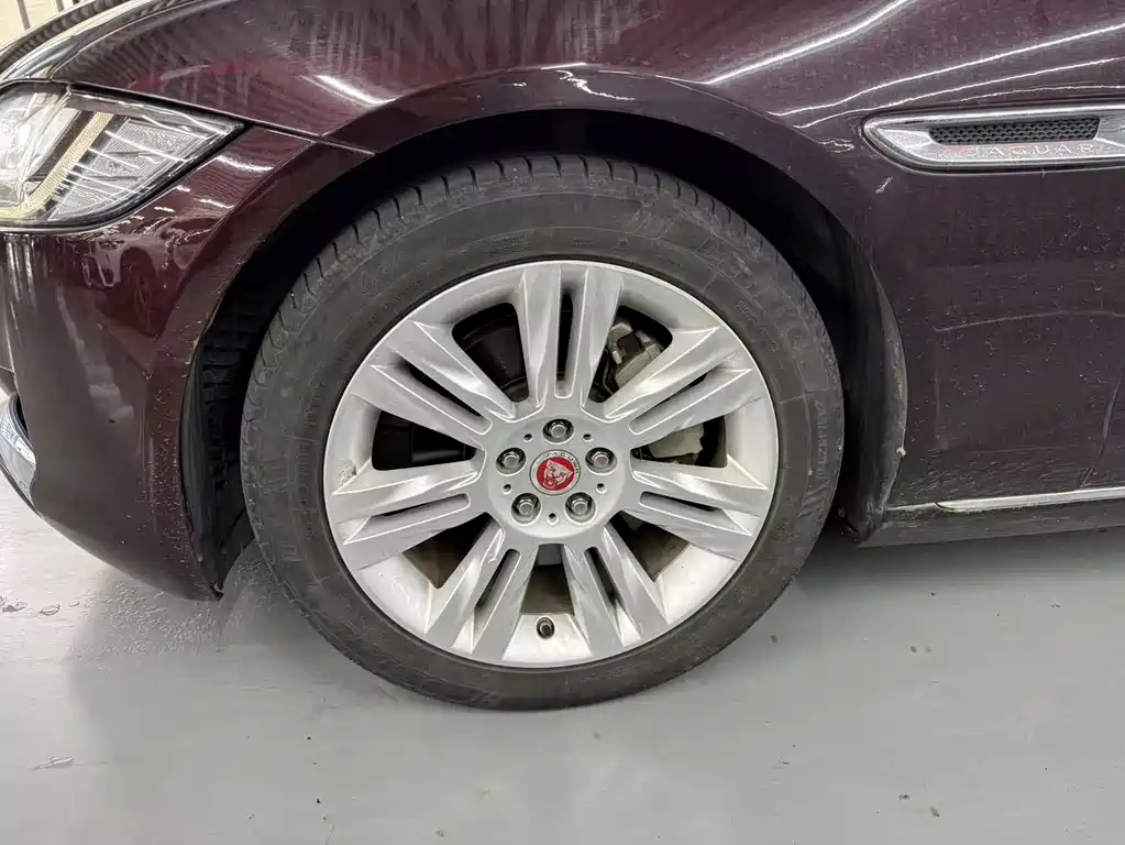 Jaguar XFL — миниатюра 11