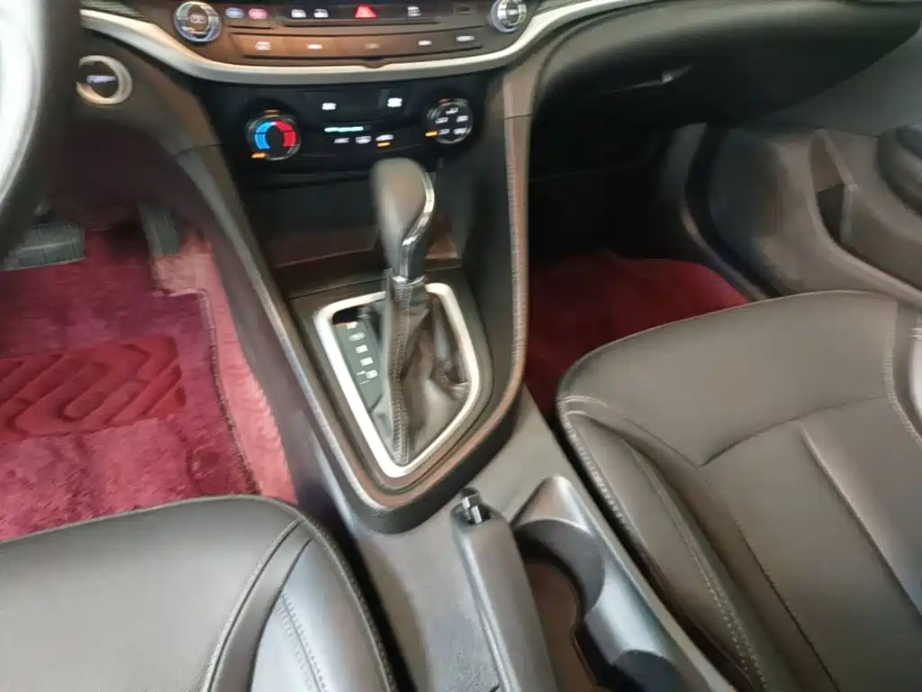 Buick Excelle — миниатюра 14