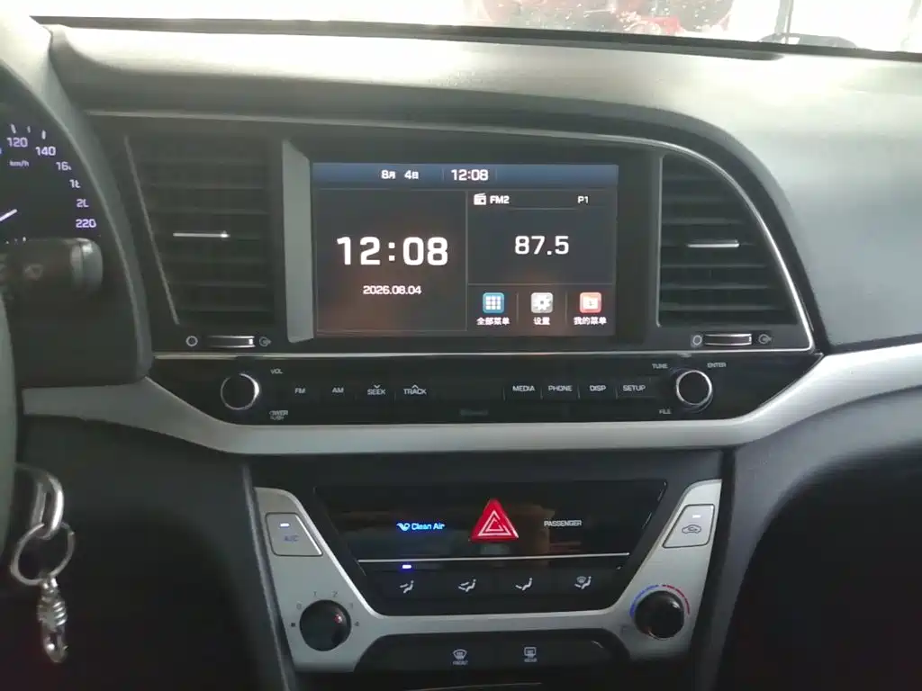 Hyundai Elantra — миниатюра 13