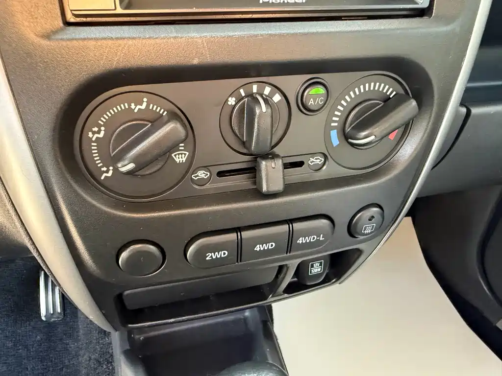 Suzuki Jimny — миниатюра 12