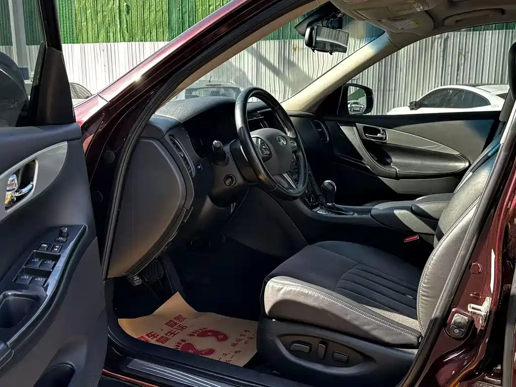 Infiniti QX50 — миниатюра 10