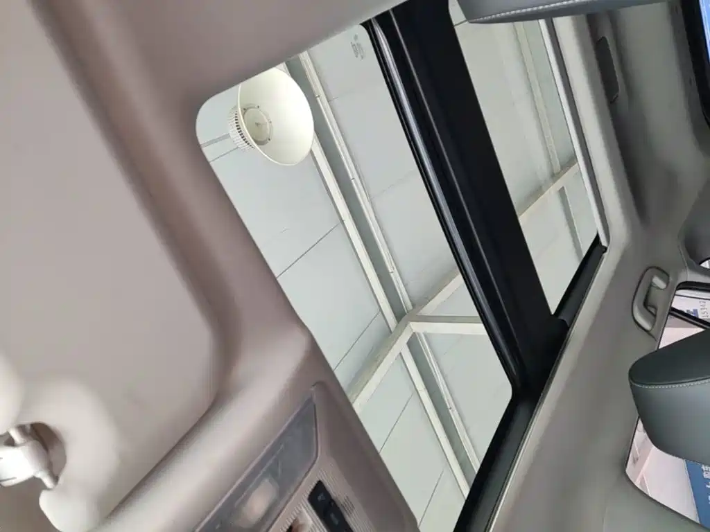 Toyota RAV4 — миниатюра 18