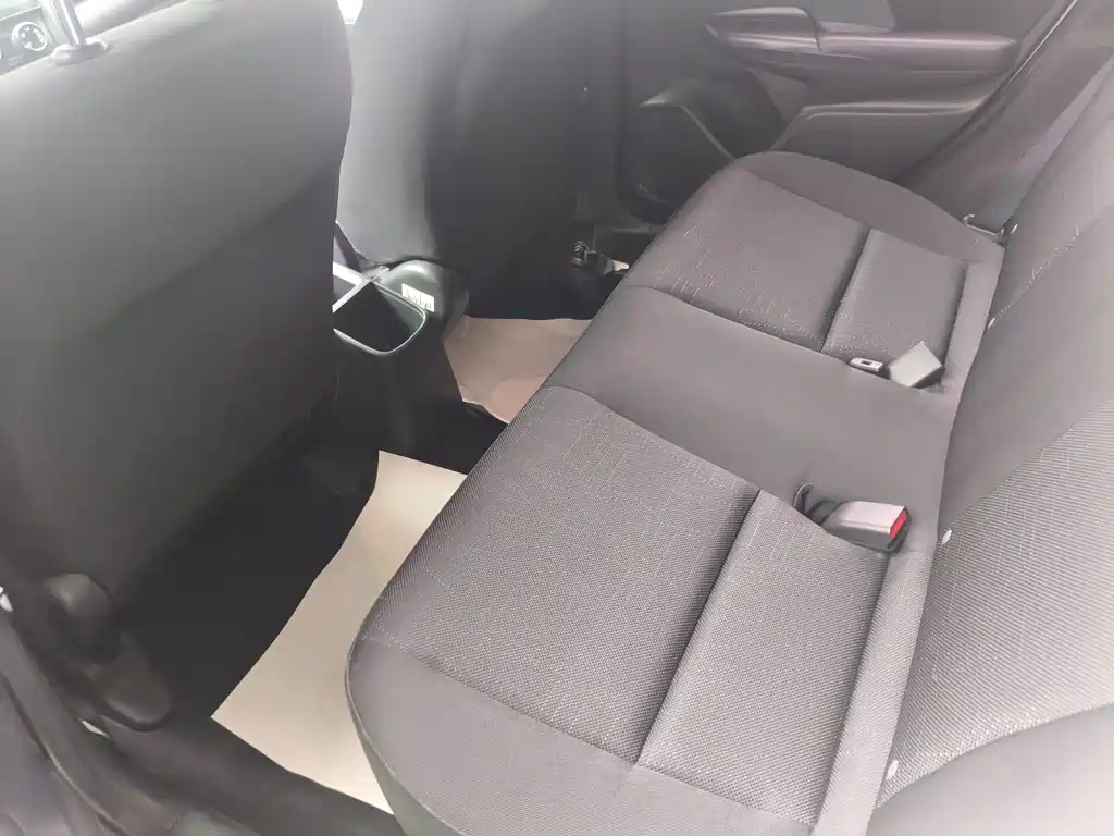Honda Fit — миниатюра 9