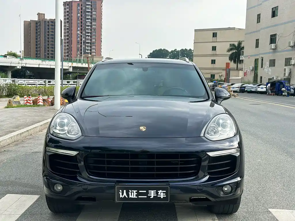 Porsche Cayenne — миниатюра 2