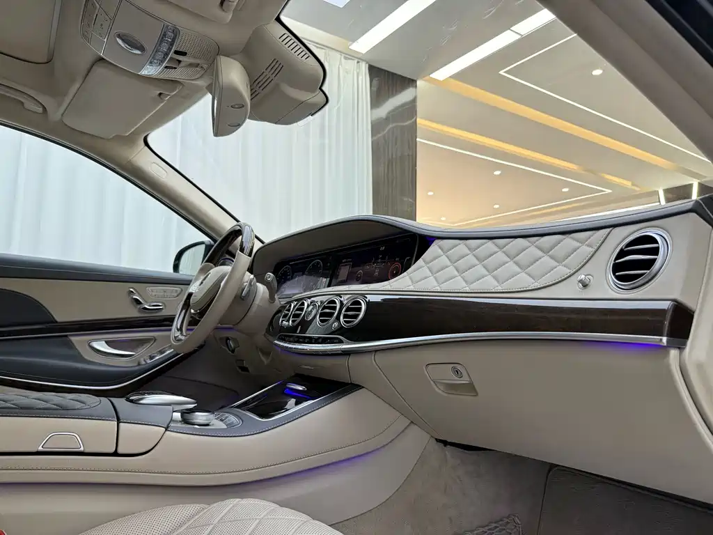 Mercedes-Benz S-Class — миниатюра 10