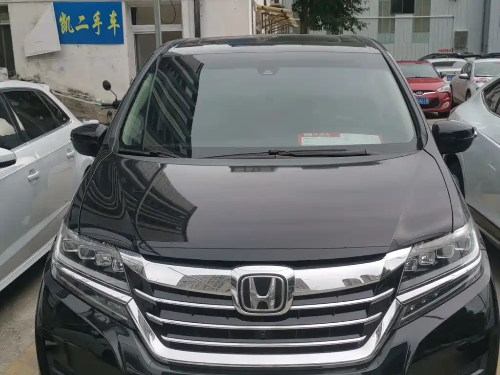Honda Elysion — миниатюра 2