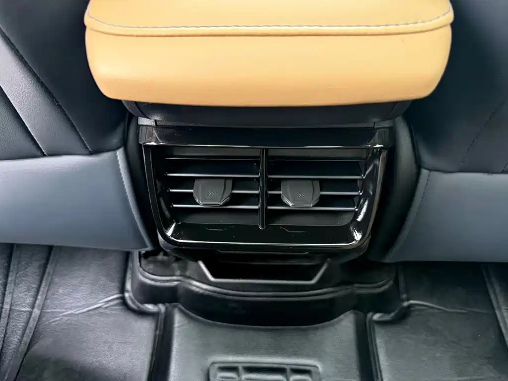 Geely Boyue L — миниатюра 7