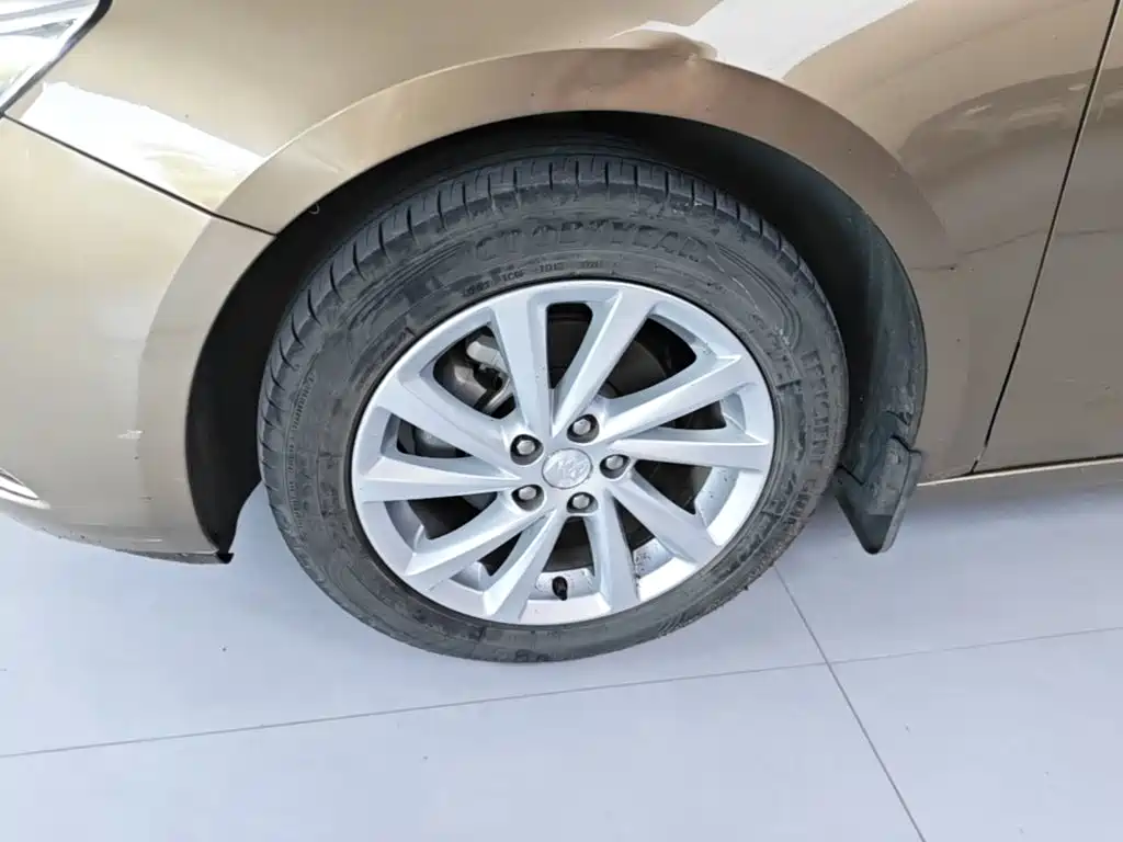 Buick Verano — миниатюра 23