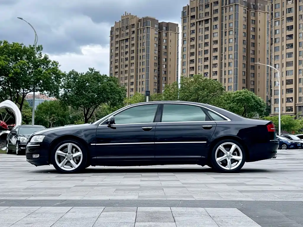 Audi A8 — миниатюра 4