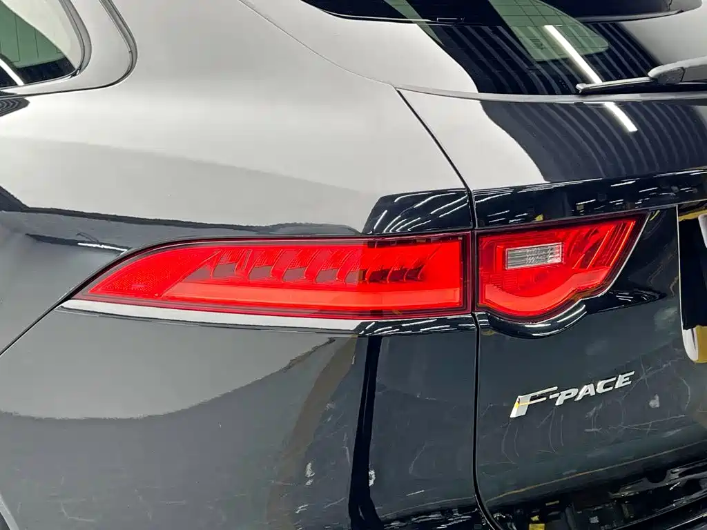 Jaguar F-PACE — миниатюра 11