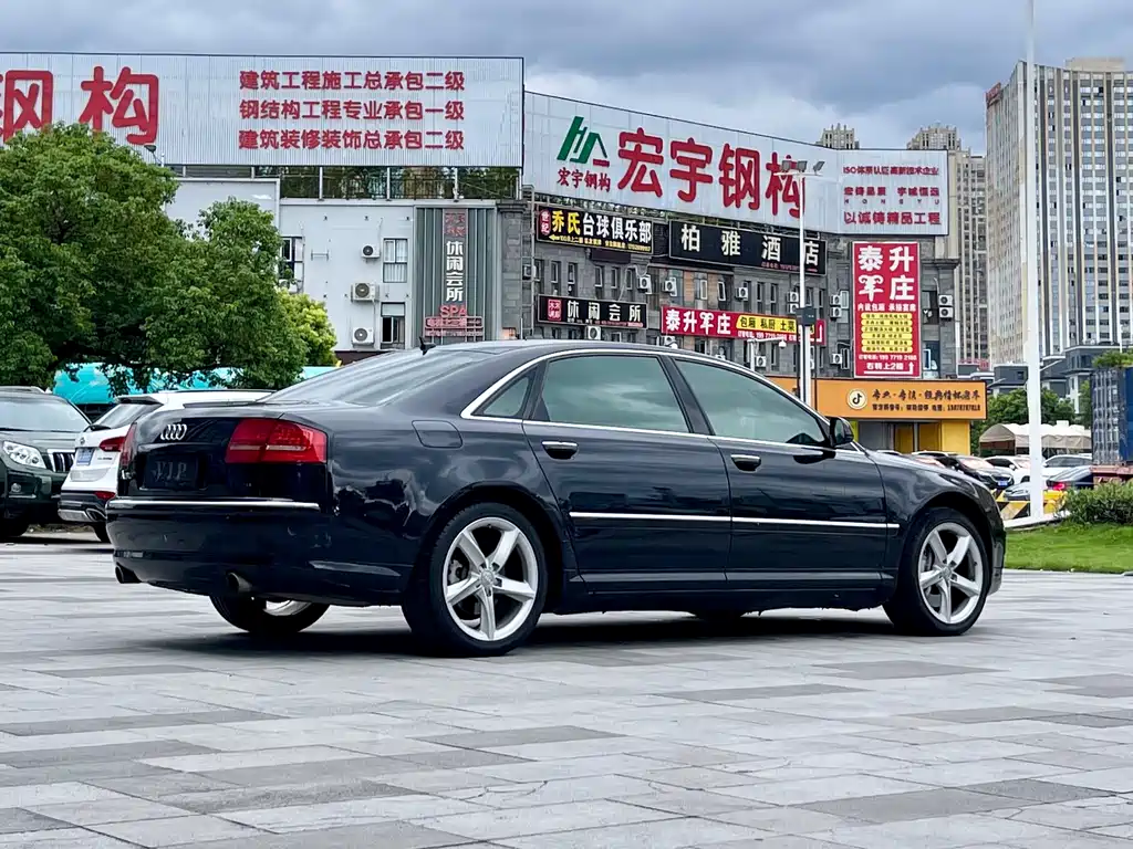 Audi A8 — миниатюра 7