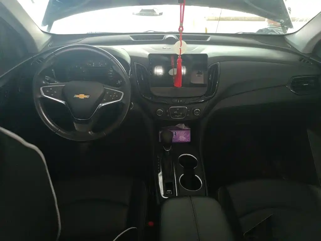 Chevrolet Equinox — миниатюра 10