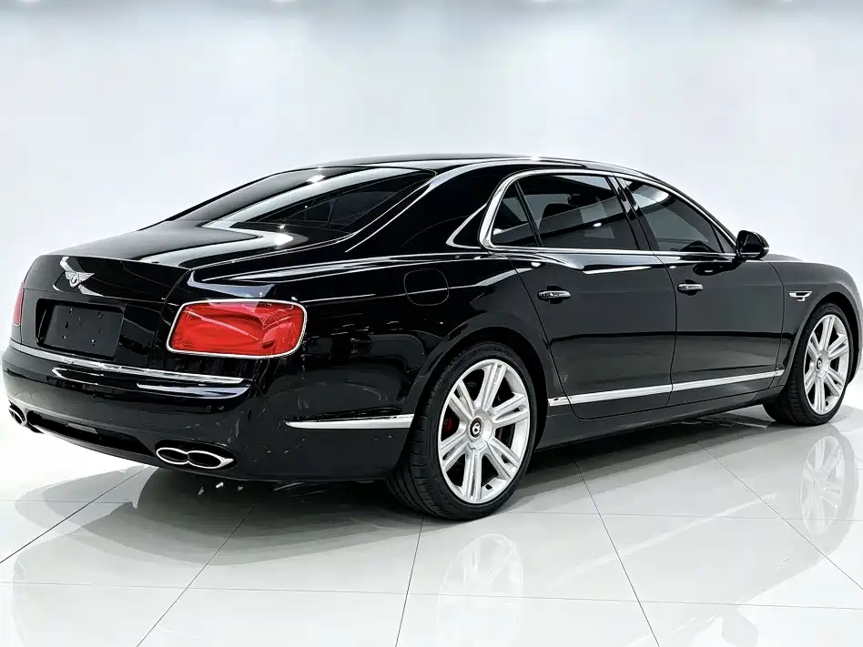 Bentley Flying Spur — миниатюра 6