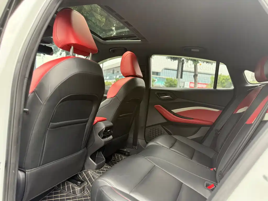 MG MG5 — миниатюра 8