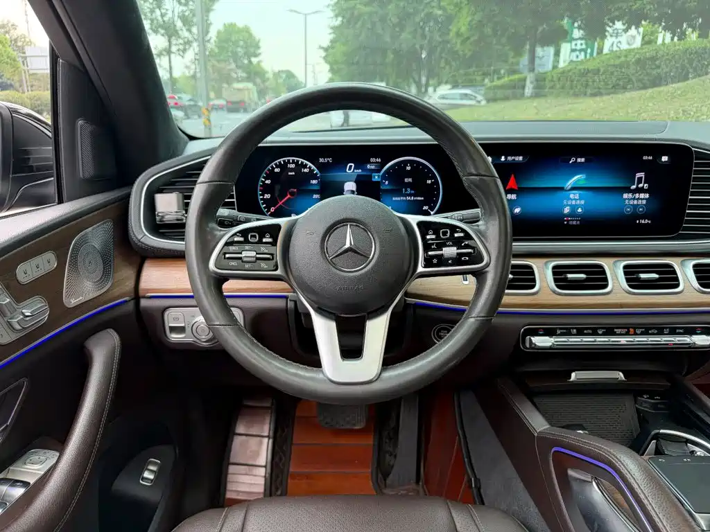 Mercedes-Benz GLS — миниатюра 14