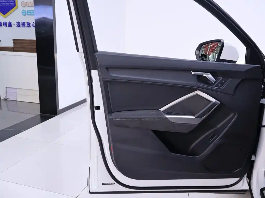 Audi Q3 — миниатюра 18